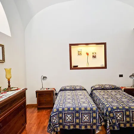 Bianca Su Corso Italia Sorrento